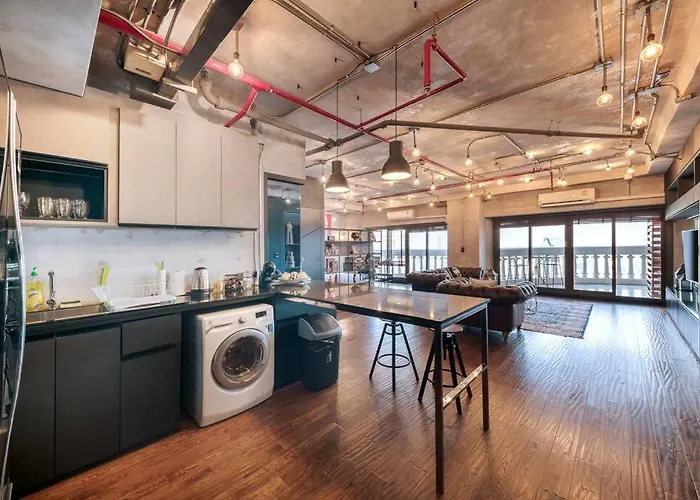 Apartment Loft Style Skyline 100 Sq.m.
